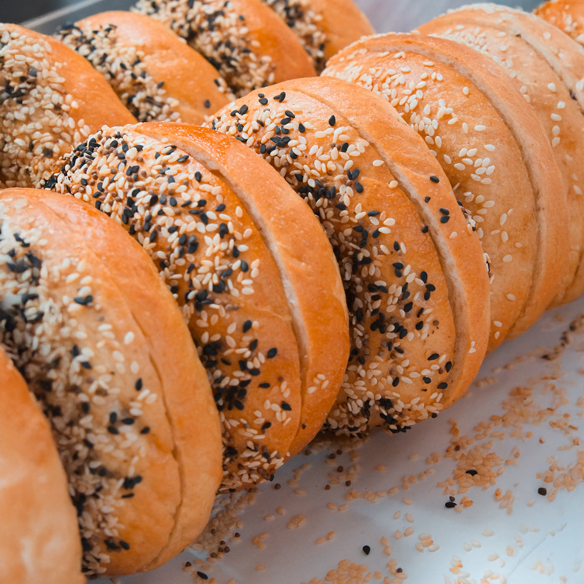 Sourdough Bagels Ajonjolí